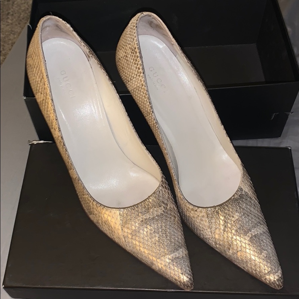 Gucci Gold Snake Pumps size 9 EUC